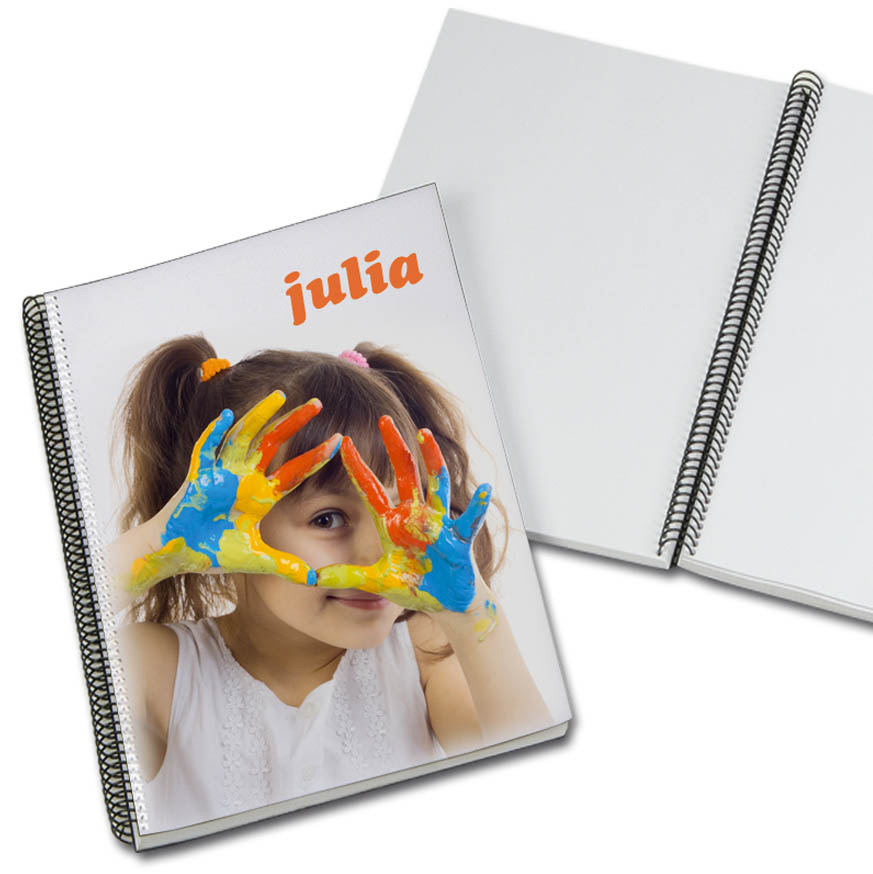 Descubre nuestras libretas personalizadas, con un diseño moderno y actual que permitirá personalizar tu libreta escolar de una manera totalmente única.